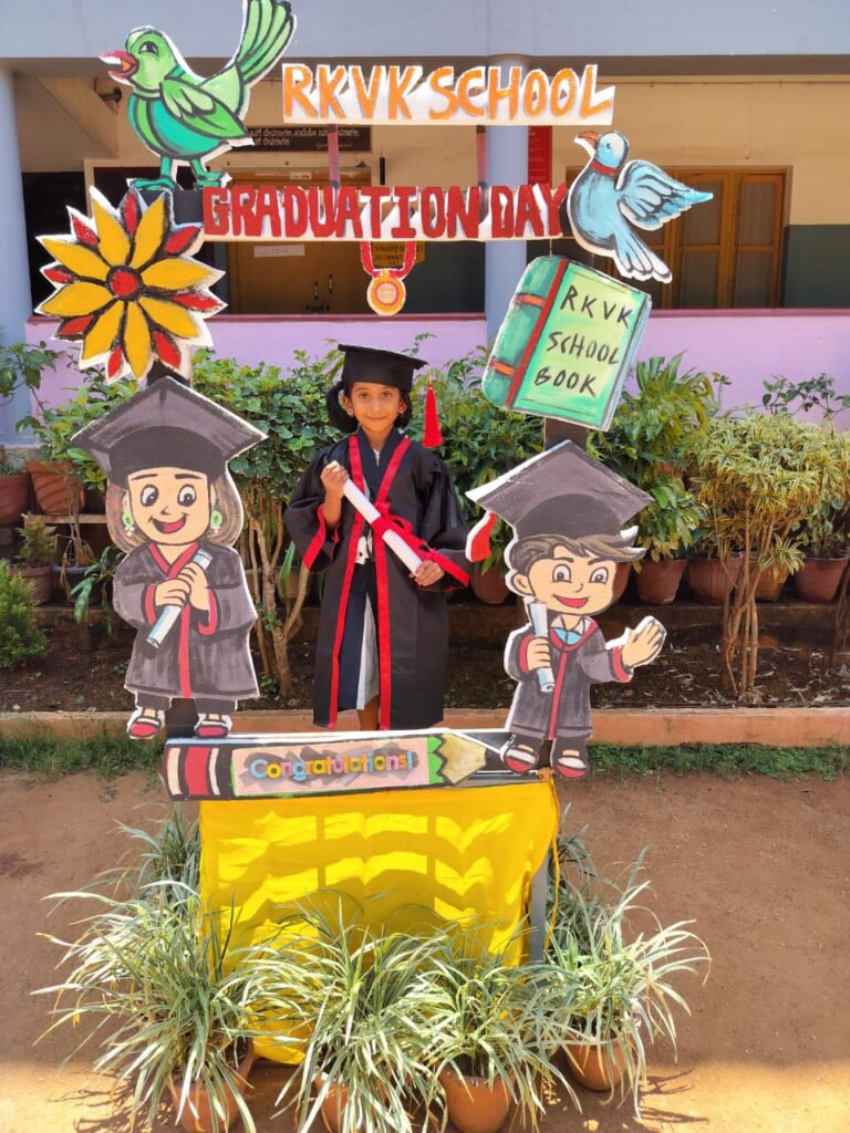 Graduation 2025 UKG (10)