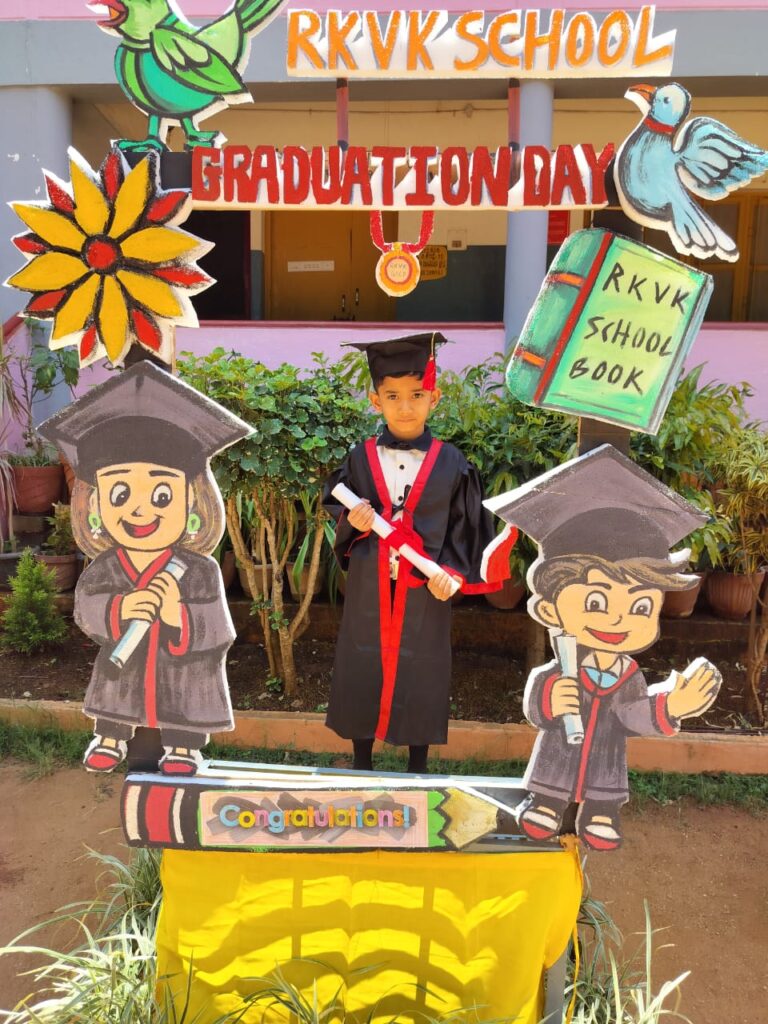 Graduation 2025 UKG (7)