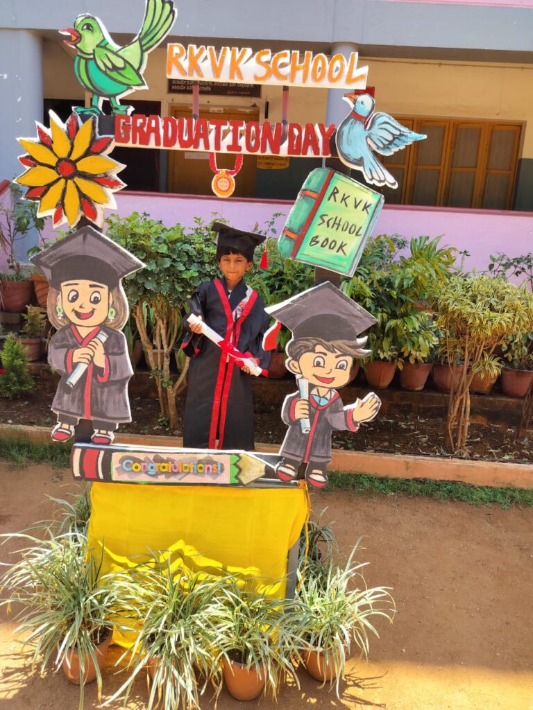 Graduation 2025 UKG (8)
