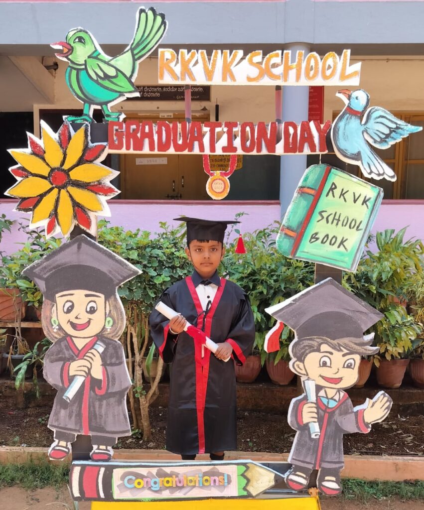 Graduation Day LKG 2025 (3)