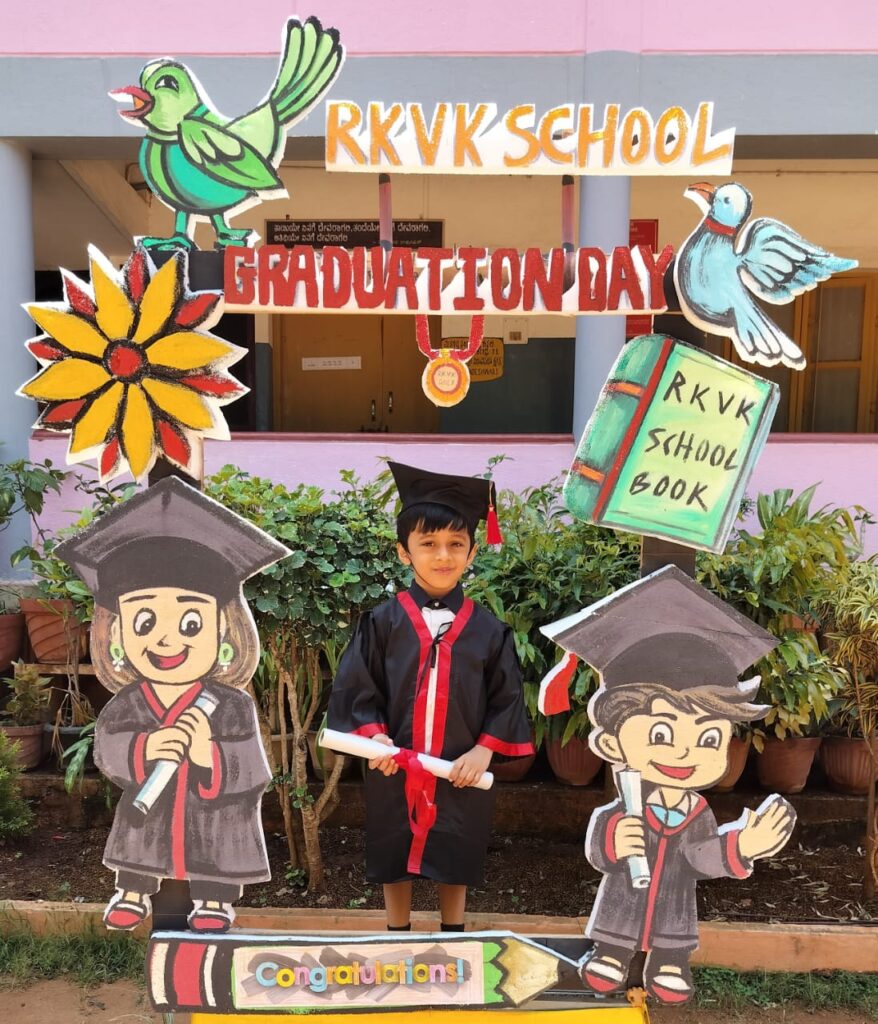 Graduation Day LKG 2025 (4)