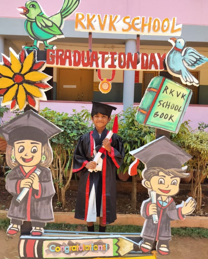 Graduation Day LKG 2025 (6)