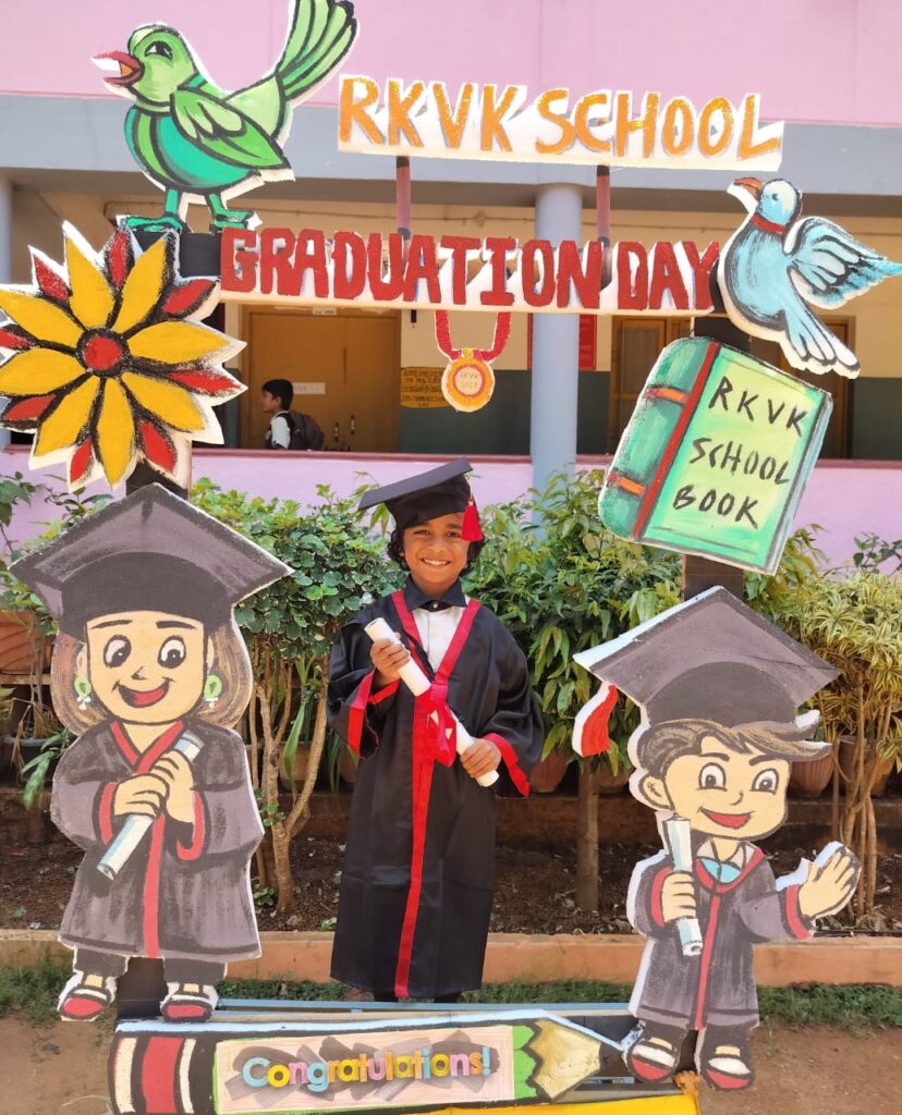 Graduation Day LKG 2025 (8)