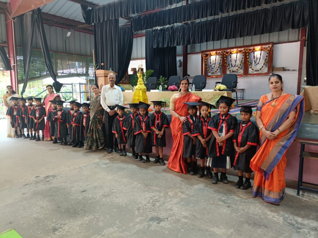 Graduation Day Pics 2025-26 (101)