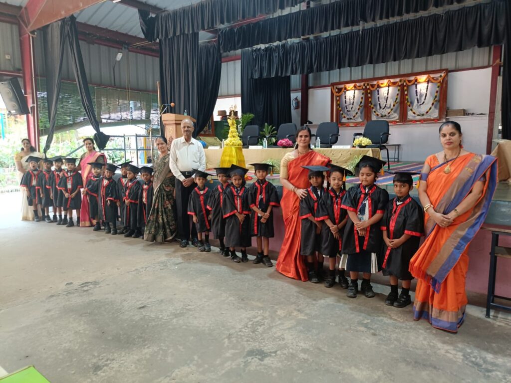Graduation Day Pics 2025-26 (102)