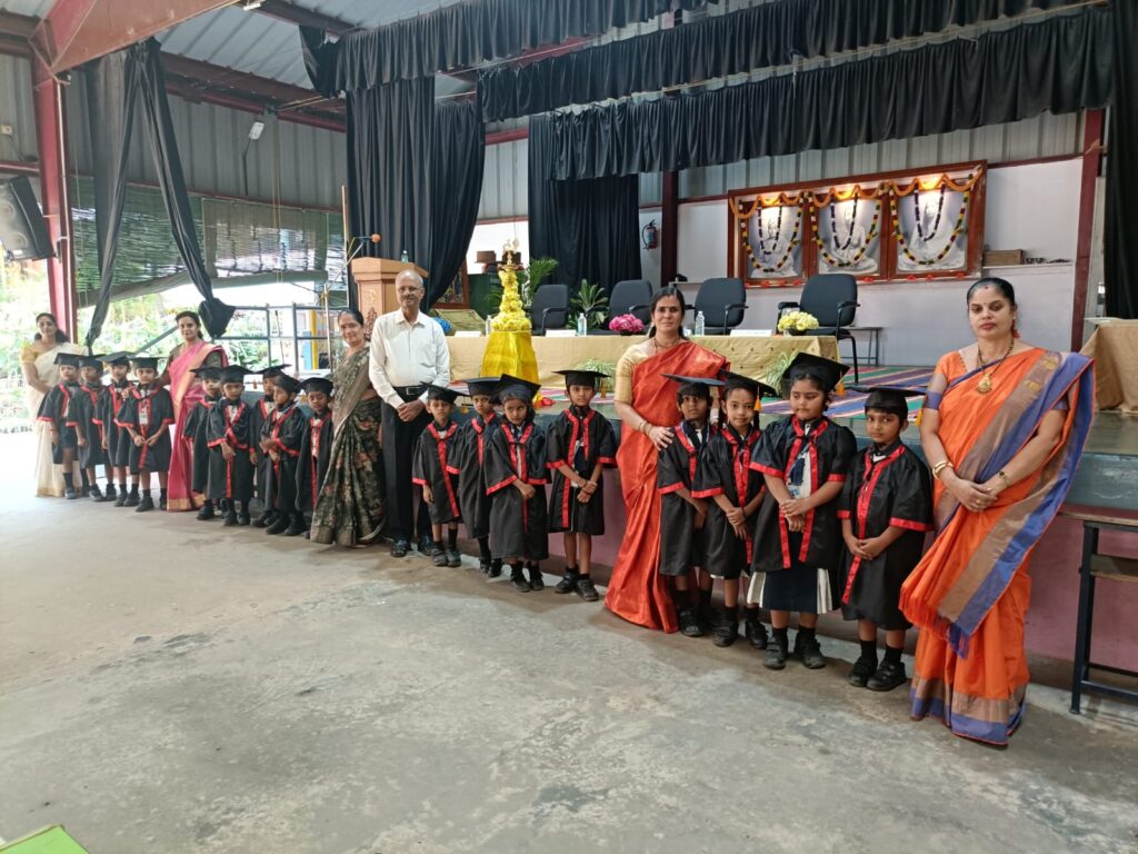 Graduation Day Pics 2025-26 (103)
