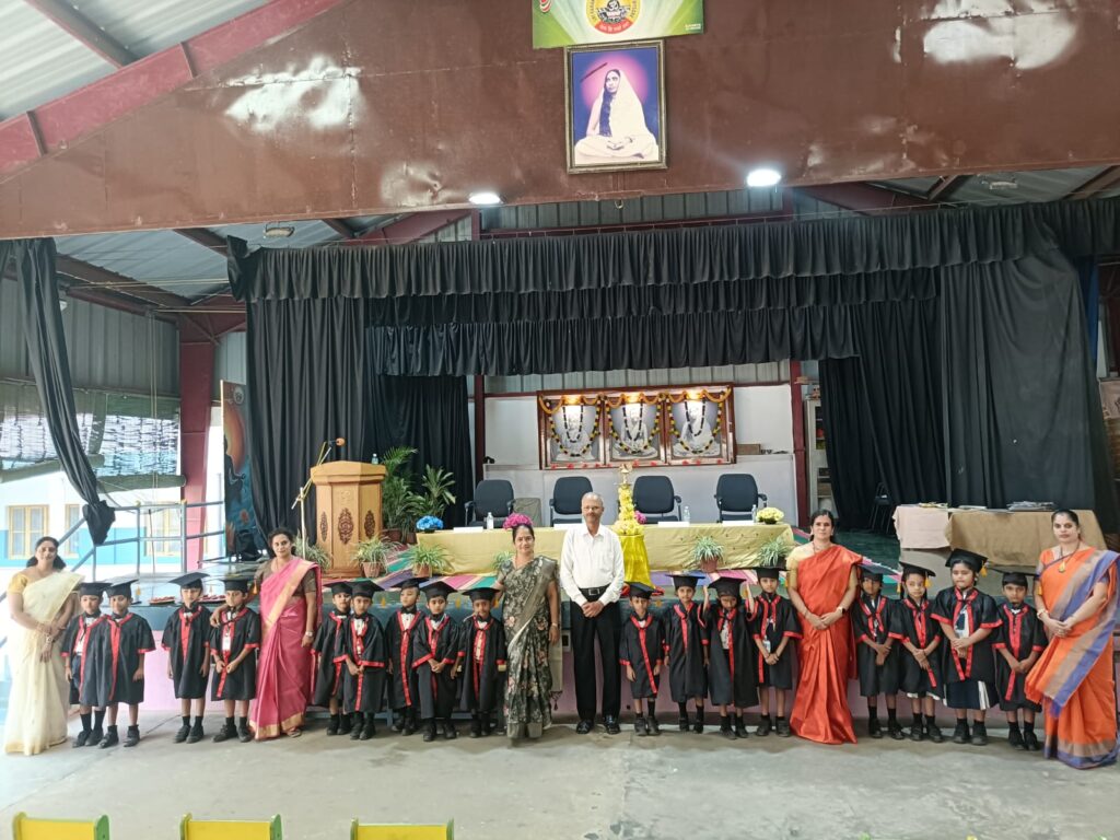 Graduation Day Pics 2025-26 (76)