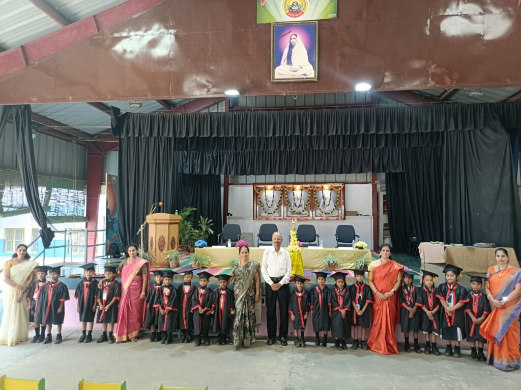 Graduation Day Pics 2025-26 (79)