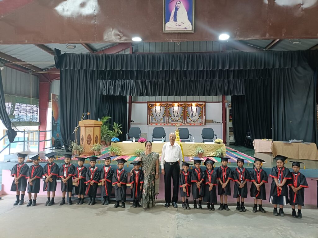 Graduation Day Pics 2025-26 (81)