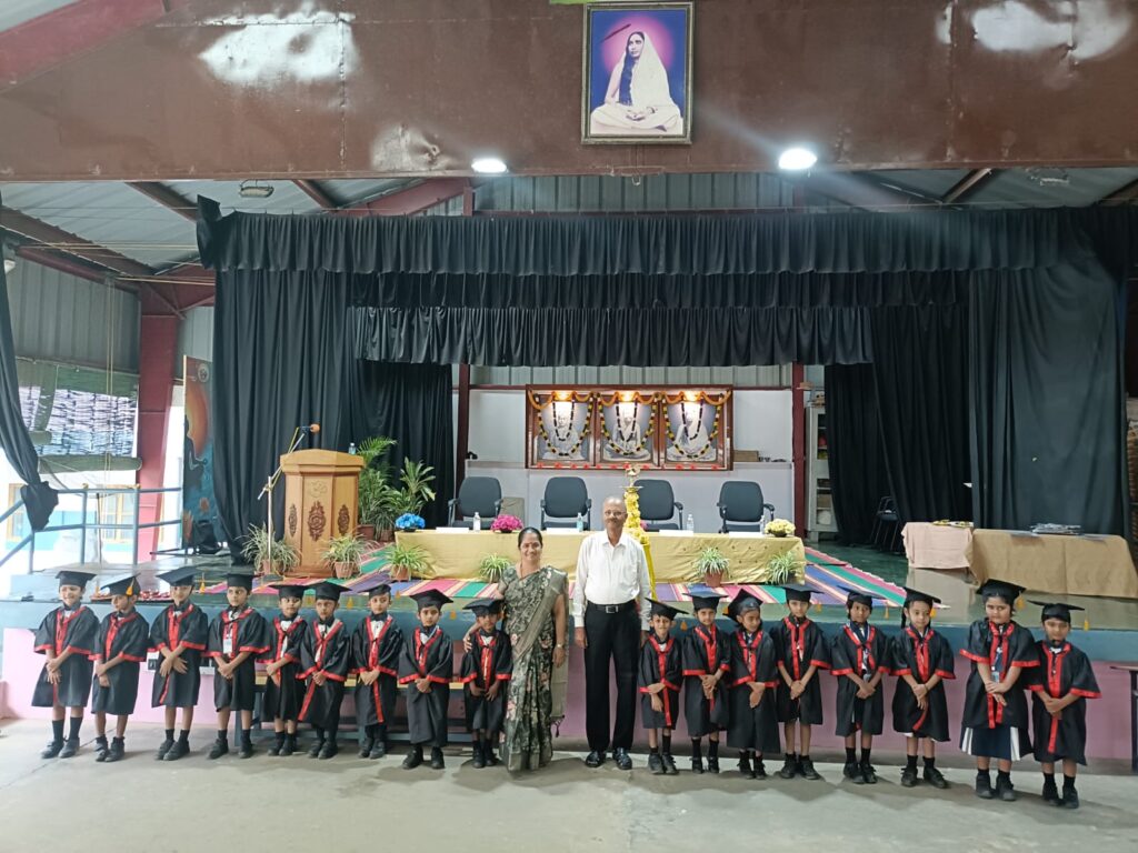 Graduation Day Pics 2025-26 (85)