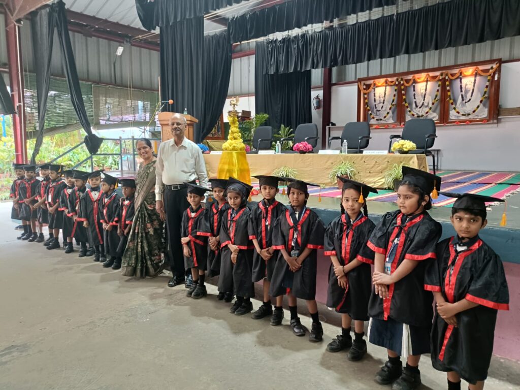 Graduation Day Pics 2025-26 (90)