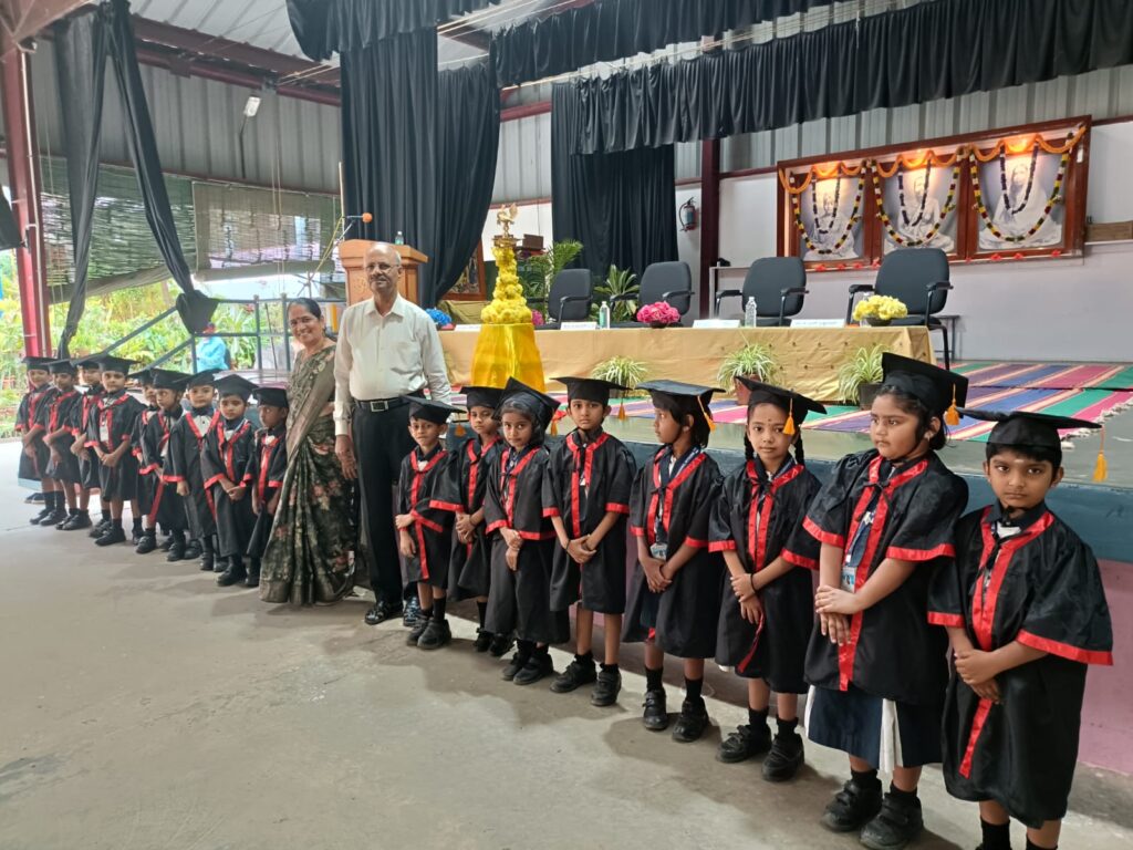 Graduation Day Pics 2025-26 (93)