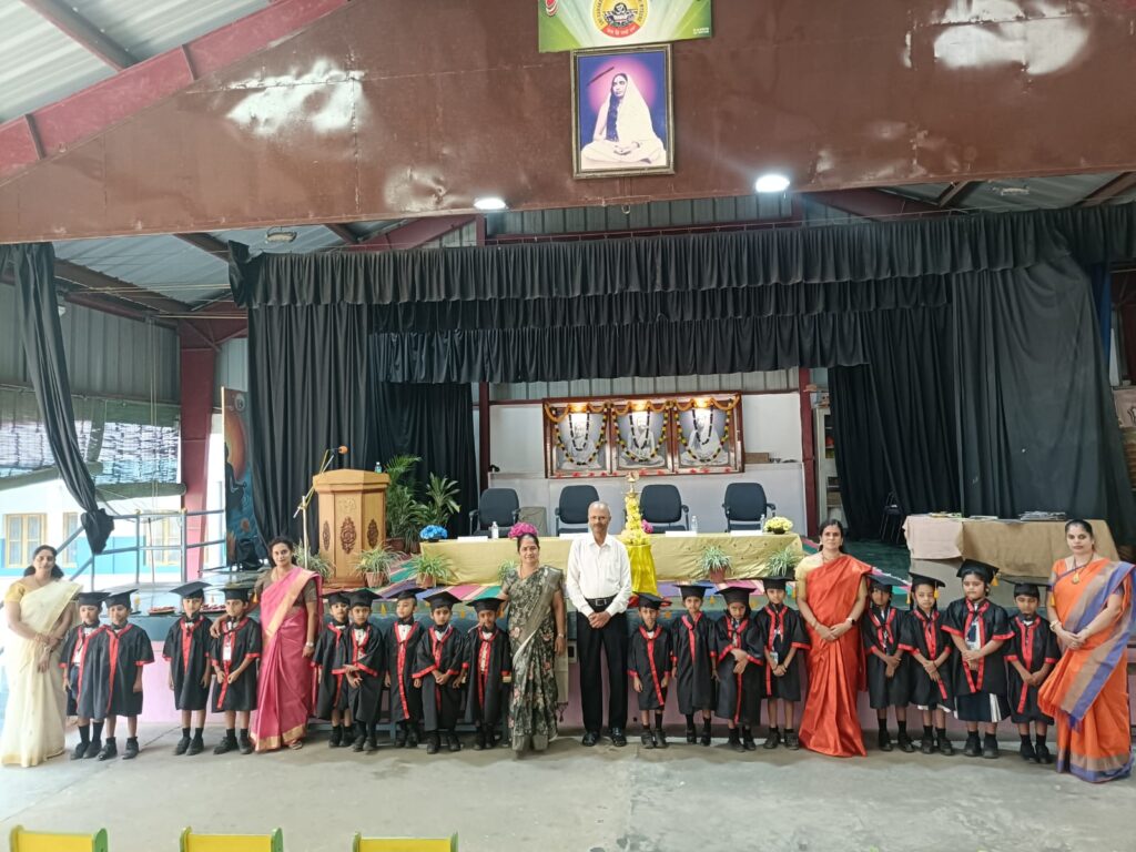 Graduation Day Pics 2025-26 (97)