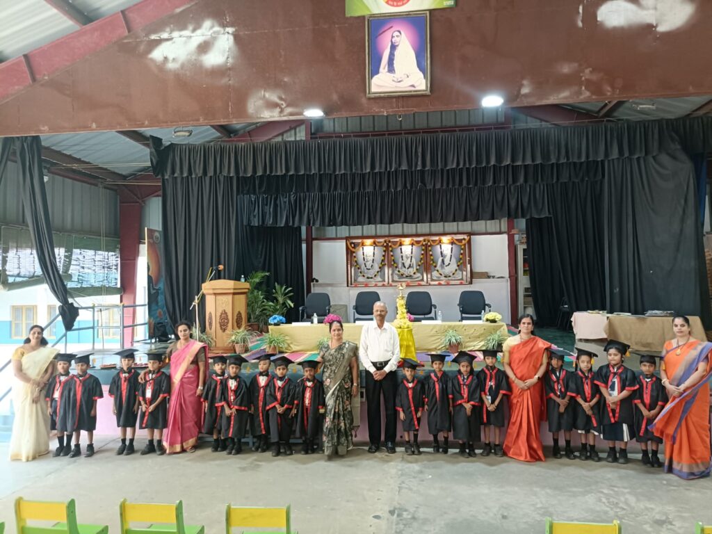 Graduation Day Pics 2025-26 (98)