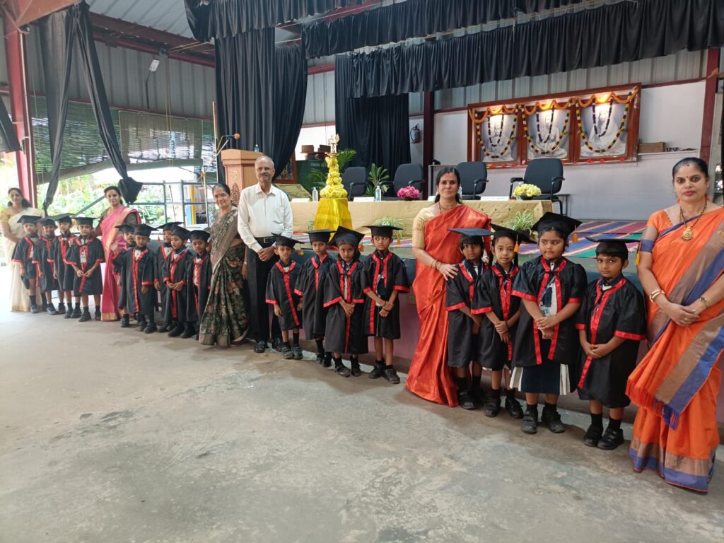 Graduation Day Pics 2025-26 (99)
